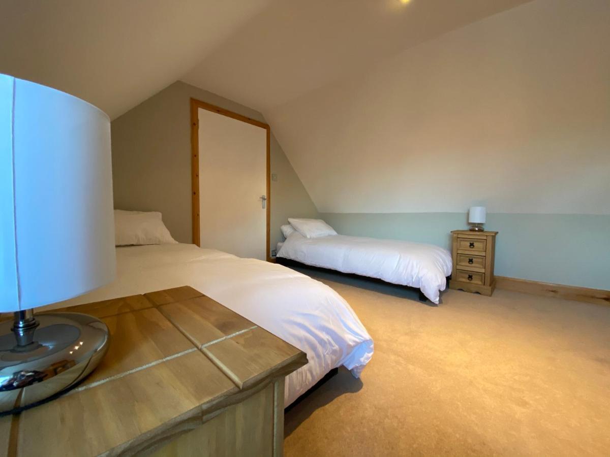 Islas Cottage, A Home In The Heart Of Speyside دوفتاون المظهر الخارجي الصورة