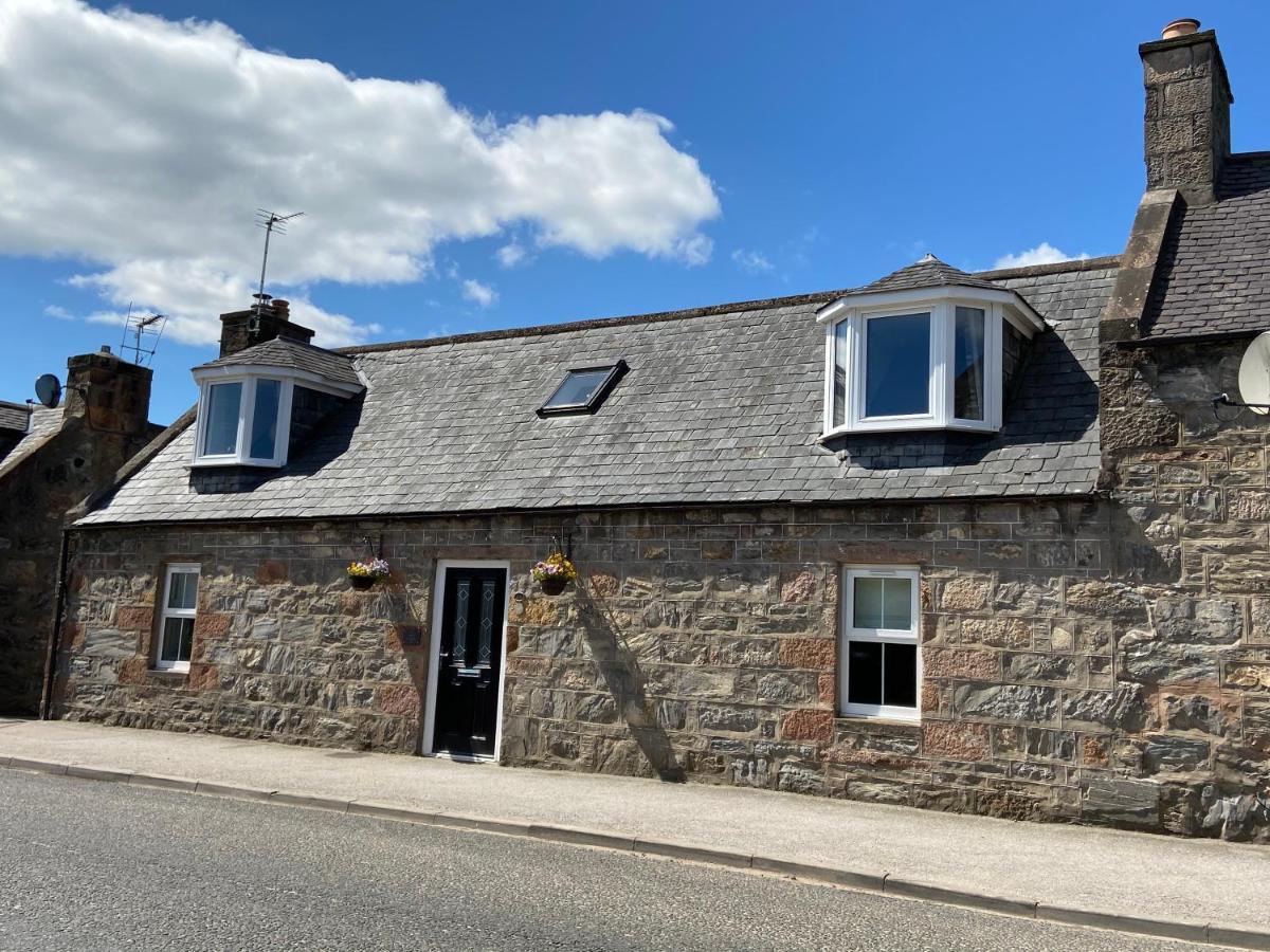 Islas Cottage, A Home In The Heart Of Speyside دوفتاون المظهر الخارجي الصورة